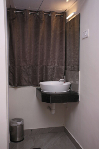 Bathroom 3, Golden Tower, Chennai