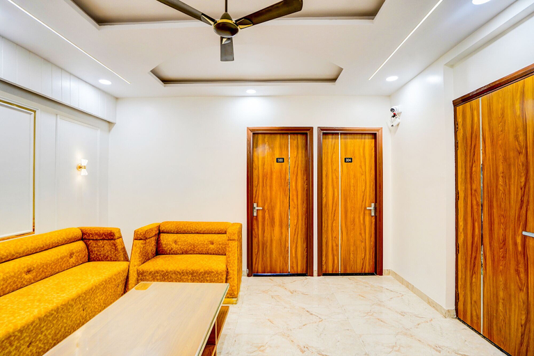 Lobby sitting area 4, Fabhotel Kishori Inn, Mathura