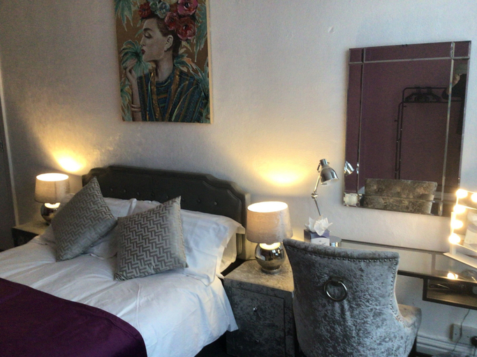 Room 2, The White Swallow Hotel, Blackpool
