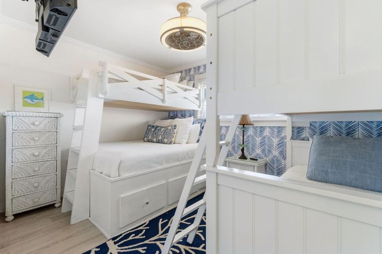 Room 2, Barefoot Beach Beach House, Baldwin