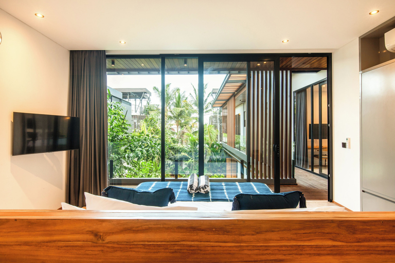 Primary image, Elegant 5BR Villa Retreat Steps From Canggu Beach, Badung
