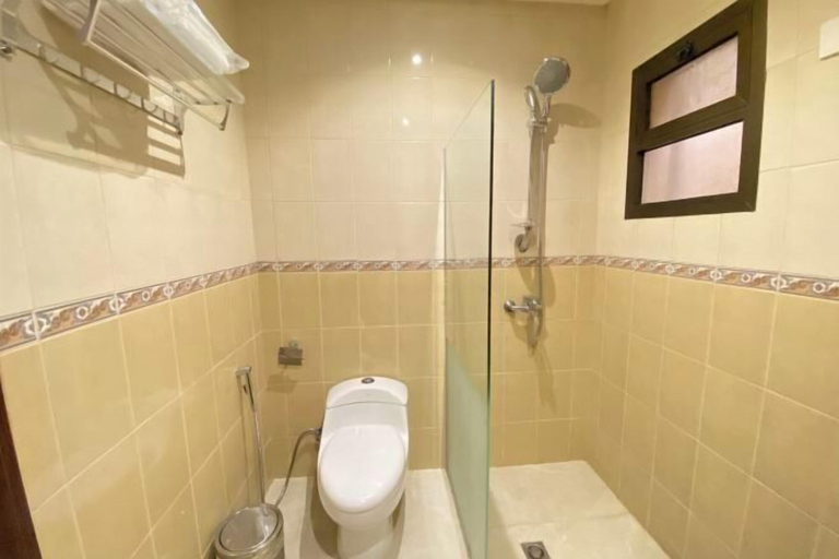 Bathroom 5, Al Diyafa Hotel, Al Ahsa