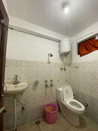 Bathroom 4, Happy stay homestay, Chamba