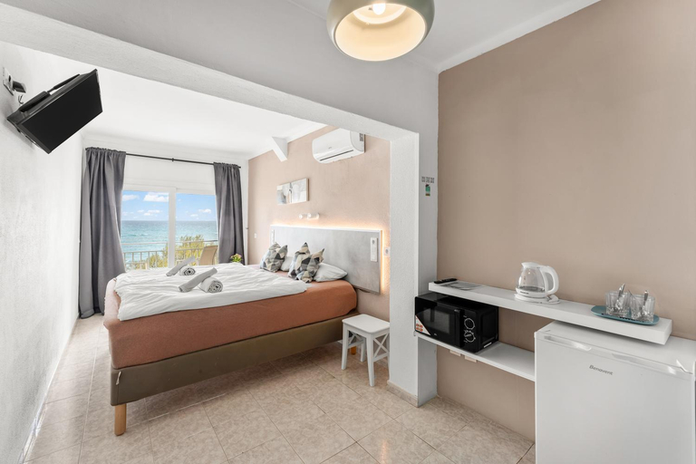 Bedroom 2, Amena Mar Hotel, Baleares