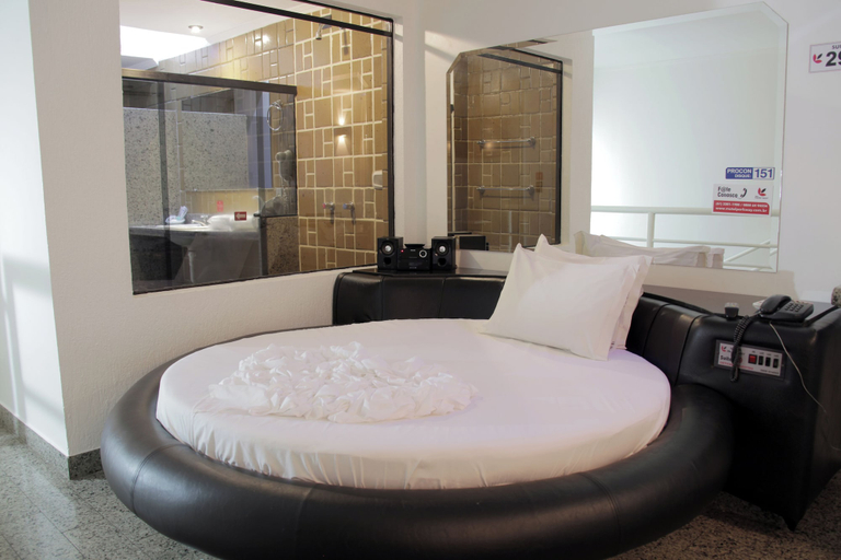 Bedroom 2, Motel Park Way, Brasília