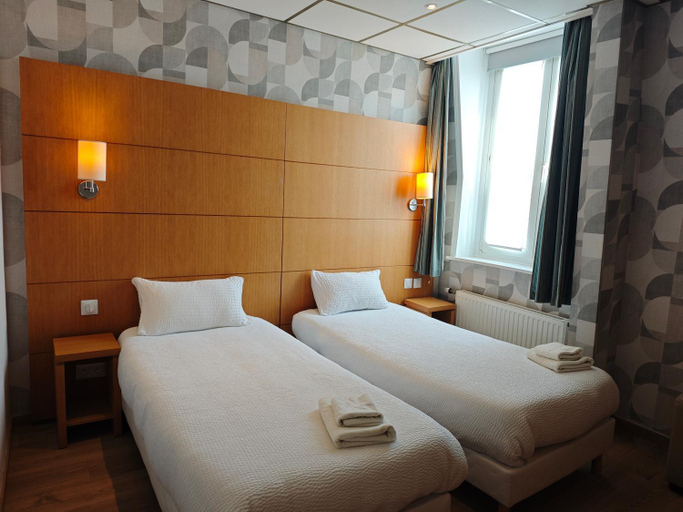 Bedroom 2, Hotel Restaurant l'Hirondelle, Nord