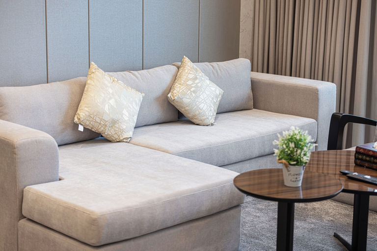 Living area 3, Nobles Suites by Hostiva - City View, Dubai