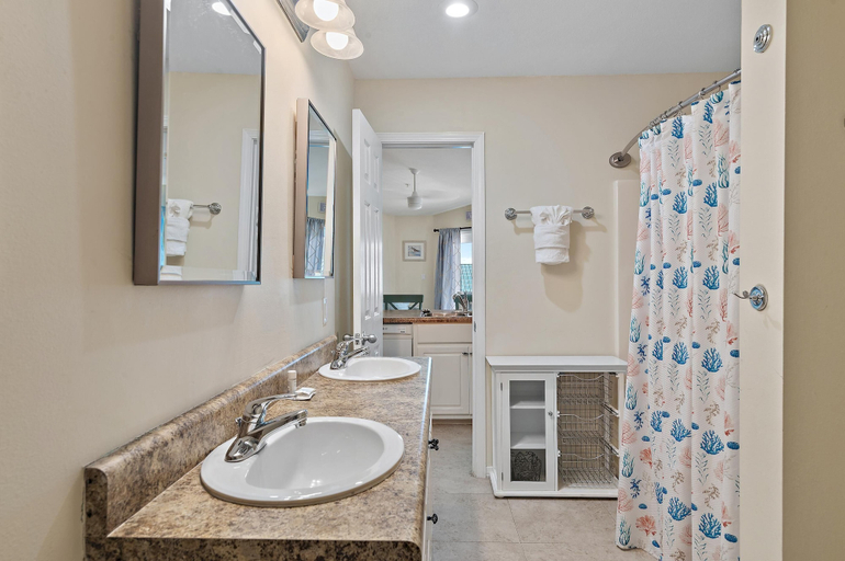 Bathroom 5, Gulfview II 311, Walton