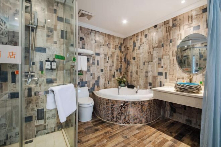 Bathroom 3, Vienna Hotel (Wuxi Railway Station Huishan Scenic Spot), Wuxi