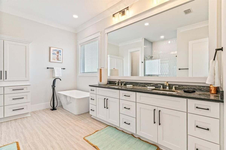 Bathroom 3, Salty Sue 6 Bedroom Home, Escambia