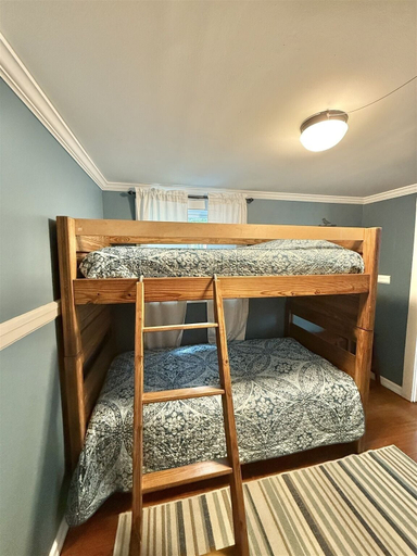 Room 4, Kendall Cottage Limit 6 3 Bedroom Villa, Cumberland