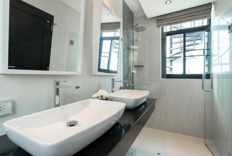 Bathroom, Namara The Residence, Phuket Island