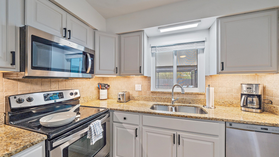 Private kitchen 3, Sarasota Solitude 3 Bedroom Home, Sarasota