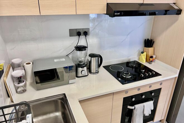 Private kitchen 2, Modern 1Br, Queen, Gym, Pool,Central in Kileleshwa, Dagoretti North