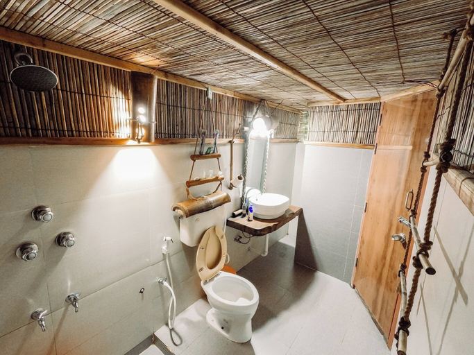 Bathroom 4, Holiday Inn Resort Bandarban, Bandarbon
