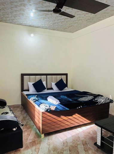 Room 3, Abu hills, Sirohi