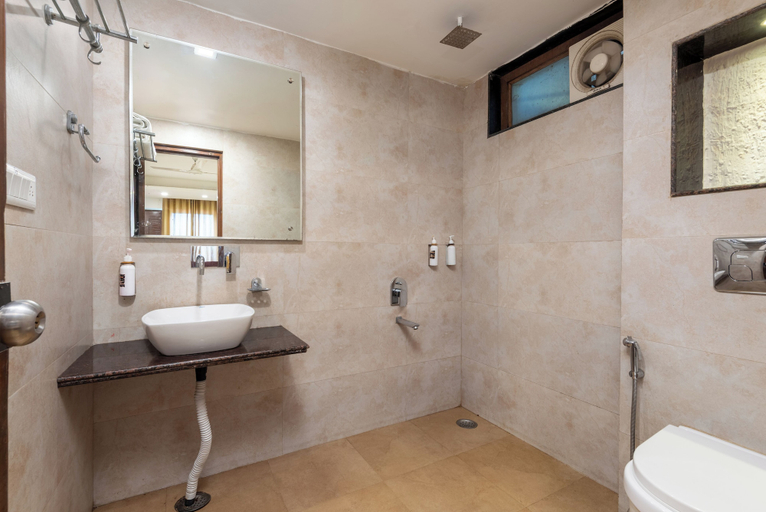 Bathroom 3, Hotel 30 Degree North Mussoorie, Dehradun