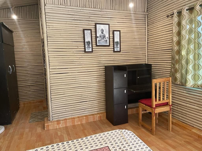 Room 4, Orchard Hill Retreat, Nainital