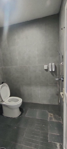 Bathroom 5, Villa Agung Permai Singkawang, Singkawang