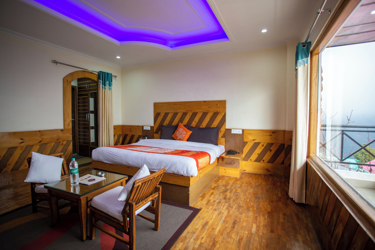 Room 2, Hilltop Resort, Narkanda, Shimla