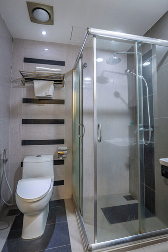 Bathroom 4, Indra Hotel, Kinta
