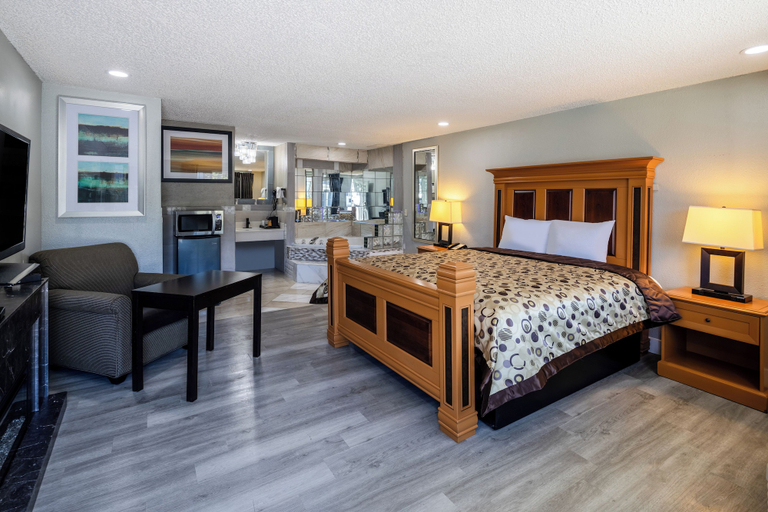 Room 4, Motel 6 – Aberdeen, WA, Grays Harbor