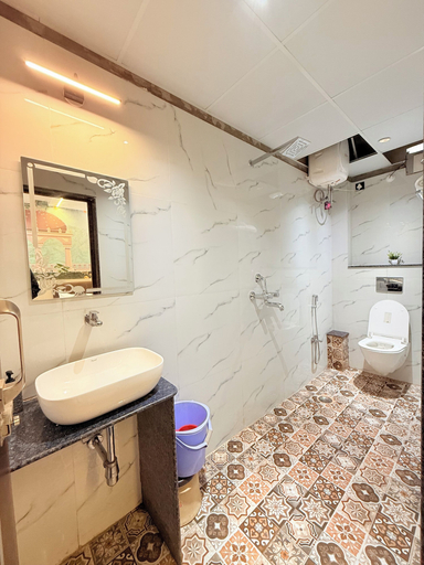 Bathroom 5, Hotel Ocean Grand, Varanasi