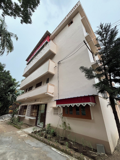 Front of property, Sri Mayapur Chandrodaya Guest House, Nadia