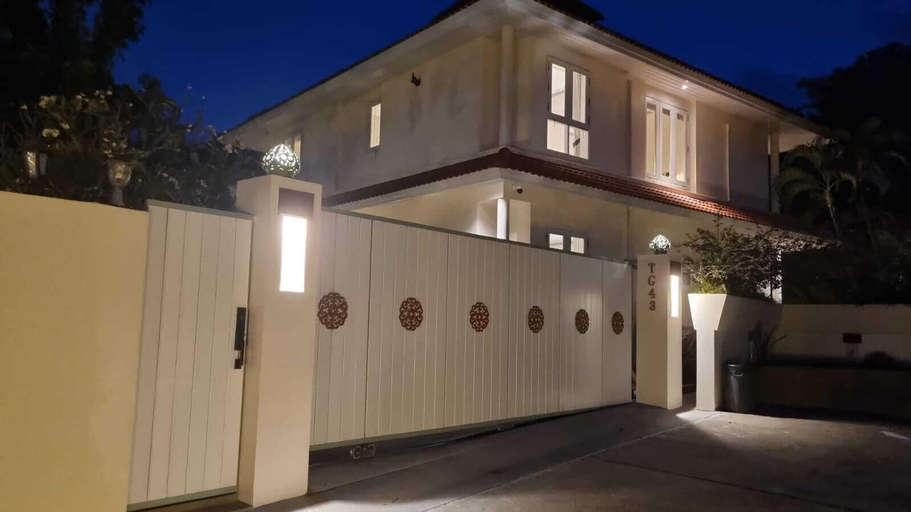Front of property, 4Bed PoolVillaSteps from the Beach KBR34, Ko Samui