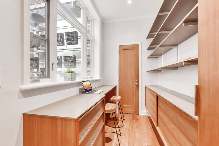 Room 2, Irving Manor by Rove Triplex w Outdoor Spaces, New York
