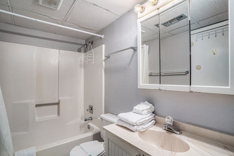 Bathroom 5, 0511 Waters Edge Resort 2 Bedroom Condo by RedAwning, Georgetown
