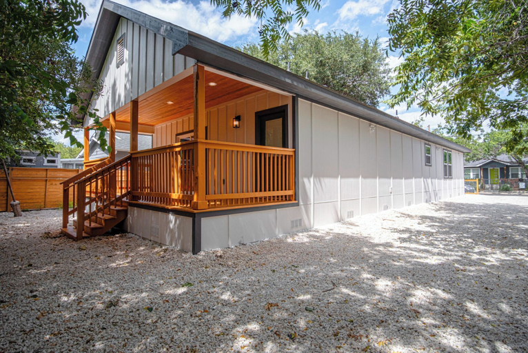 Exterior 3, Comfy and Happy Stays Near Riverwalk and Downtown!, Bexar