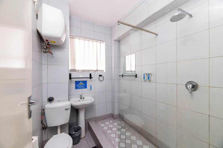 Bathroom 4, The N1 Hotel Bulawayo, Bulawayo