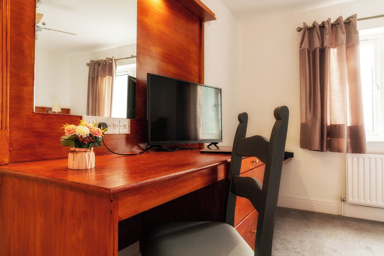 Room 3, Club Wokingham Hotel, Wokingham