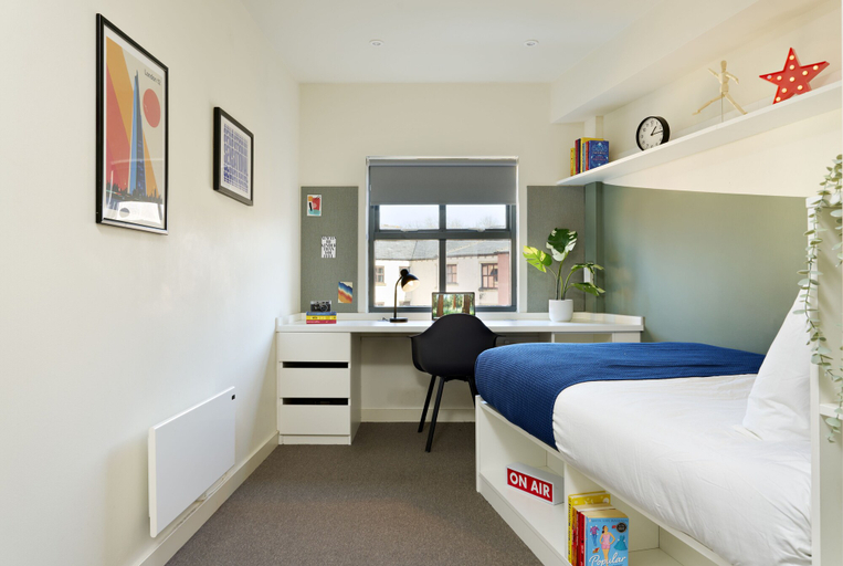 Bedroom 4, For Students Only Accommodation in Huddersfield, Kirklees