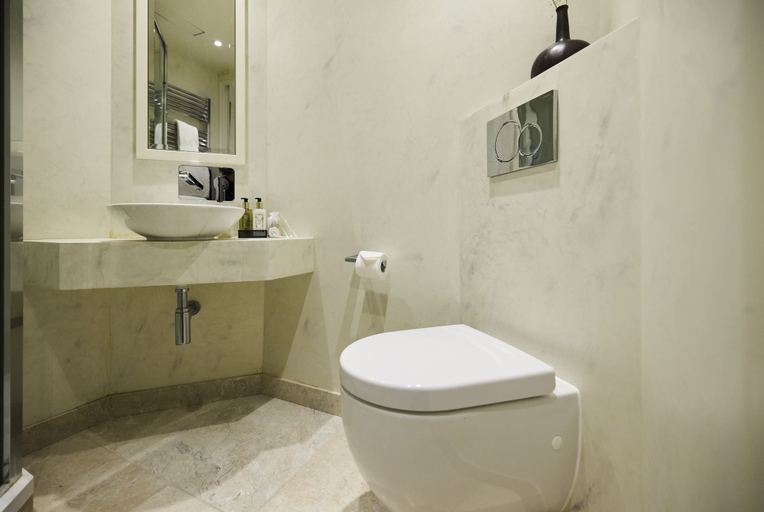 Bathroom 3, Battersea Riverside Luxury Apartment, London