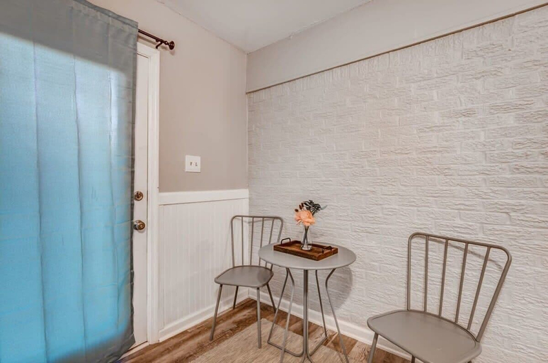 Room 5, Quince Cottage, Shelby