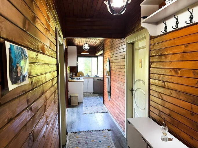 Hallway 2, Kızıl Kum Villa, Merkez
