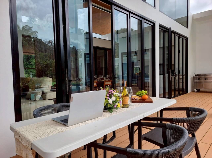 Terrace/patio 2, Red Cheek Mountain Villa, Mueang Krabi