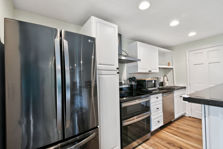 Private kitchen 4, Ocean Views & Private Beach 3br Nature Escape 3 Bedroom Villa, Plymouth