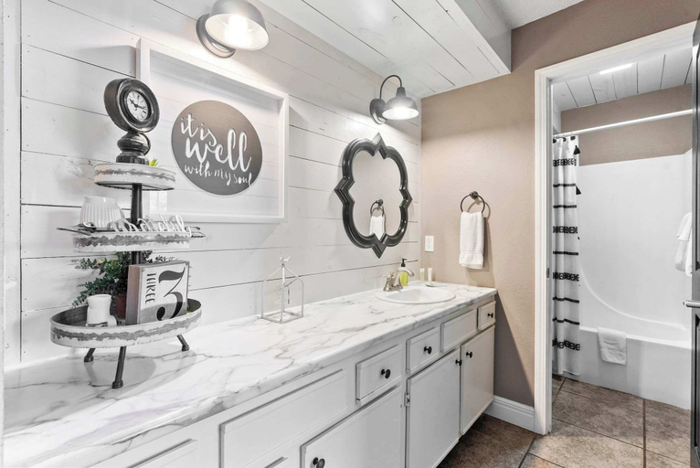 Bathroom 5, Branson Vacation Station - Charming 1 BDR Condo in the Middle of Everything!, Taney