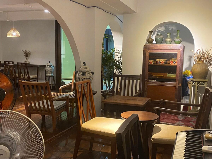 Food & Drinks, Man Đao Villa, District 3