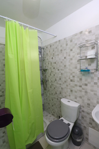 Bathroom 4, Les Gites de lUnion, Les Abymes