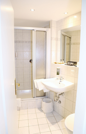 Bathroom 3, eXo Hotel Franka Bamberg, Bamberg