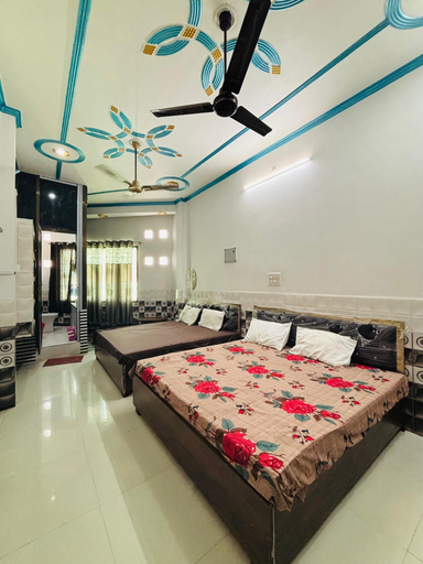 Room 2, Royal Guest House, Faizabad