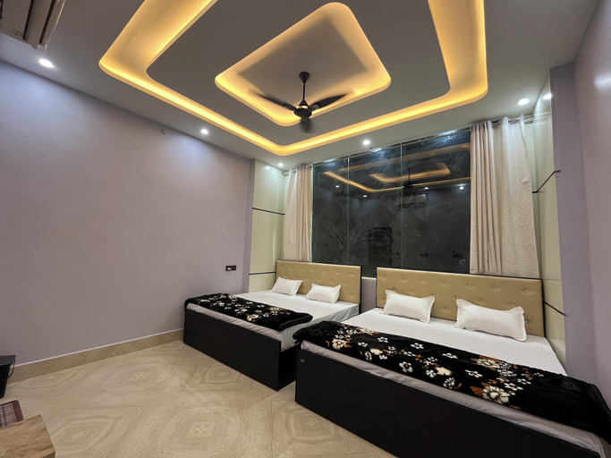 Room 5, Hotel S.K Atithi Bhawan, Sitapur