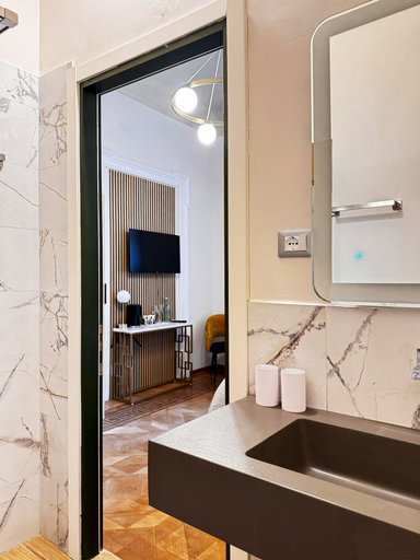 Bathroom 3, Bed & Chic art rooms, Trieste