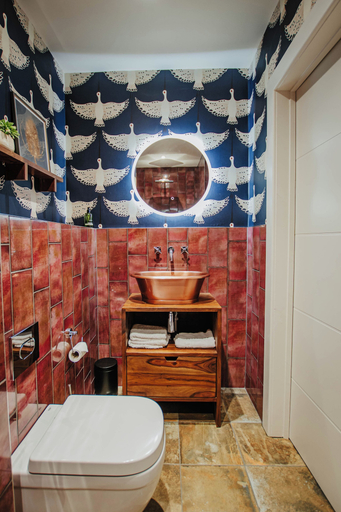 Bathroom 3, Hanley House, Worcestershire