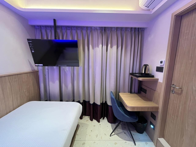 Bedroom 2, Indie Stays Nesco Goregaon, Mumbai Suburban