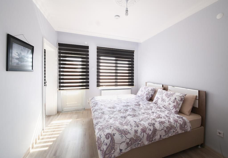 Room 4, Adalı Pansiyon, Merkez